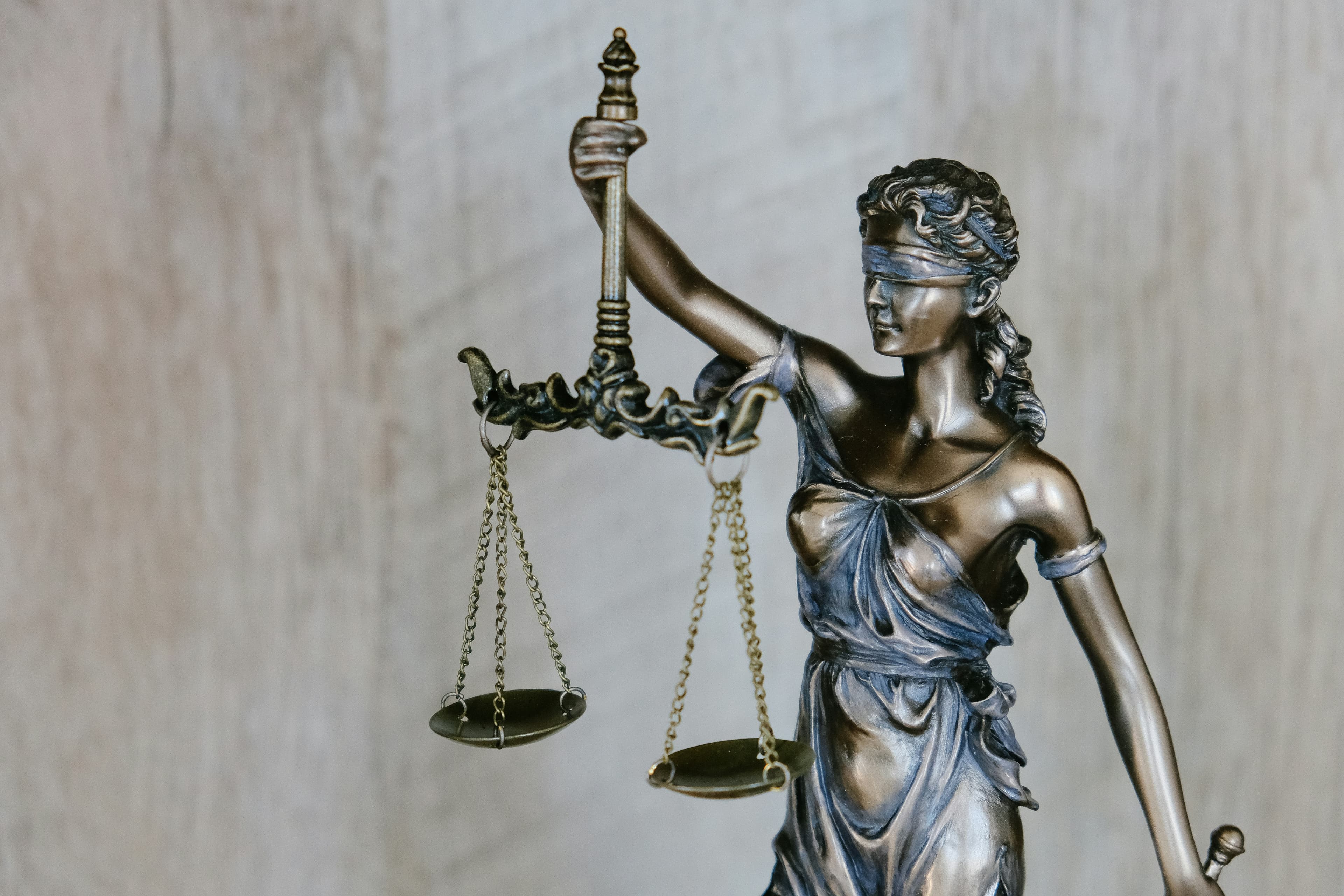 Jasa Pendampingan Hukum oleh Juris Facti Law Firm